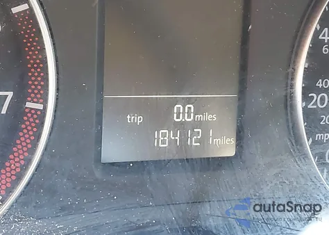 2015 Volkswagen Passat 1.8T Wolfsburg Edition z USA, uszkodzony, nr VIN 1VWAS7A32FC055408